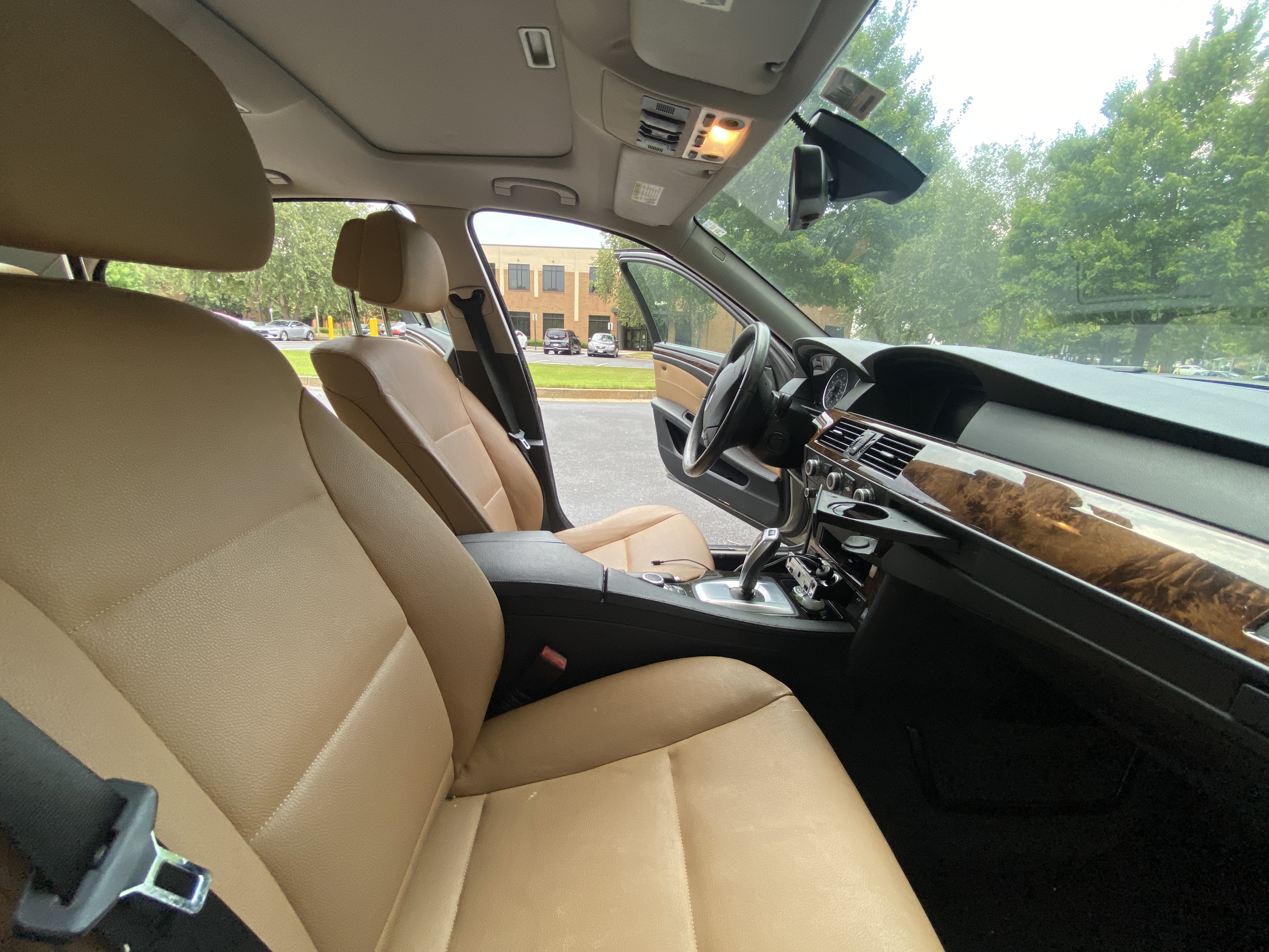 Used 2010 BMW 528i Sedan RWD image 15