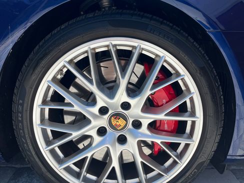 Used 2023 Porsche Panamera 4S AWD/4WD image 9