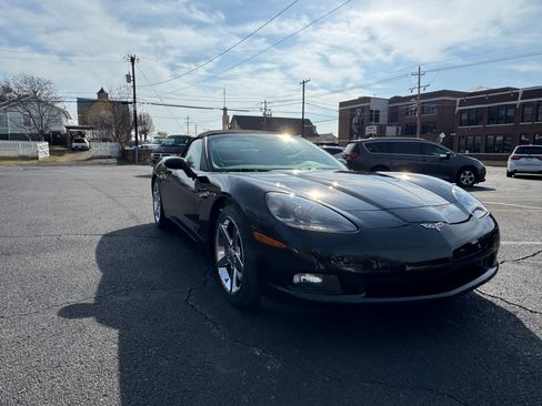 Used 2007 Chevrolet Corvette Convertible image 2