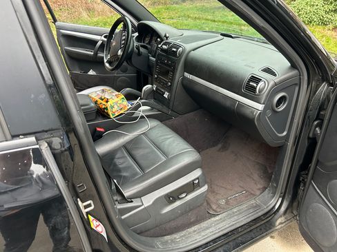 Used 2009 Porsche Cayenne image 8
