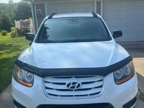 Used 2011 Hyundai Santa Fe GLS image 4