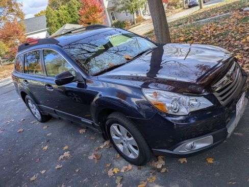 Used 2012 Subaru Outback 2.5i Limited w/ Moonroof Pkg image 9