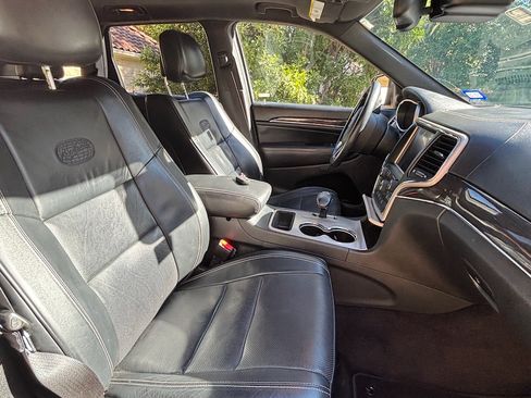 Used 2015 Jeep Grand Cherokee Overland w/ Advanced Technology Group image 6