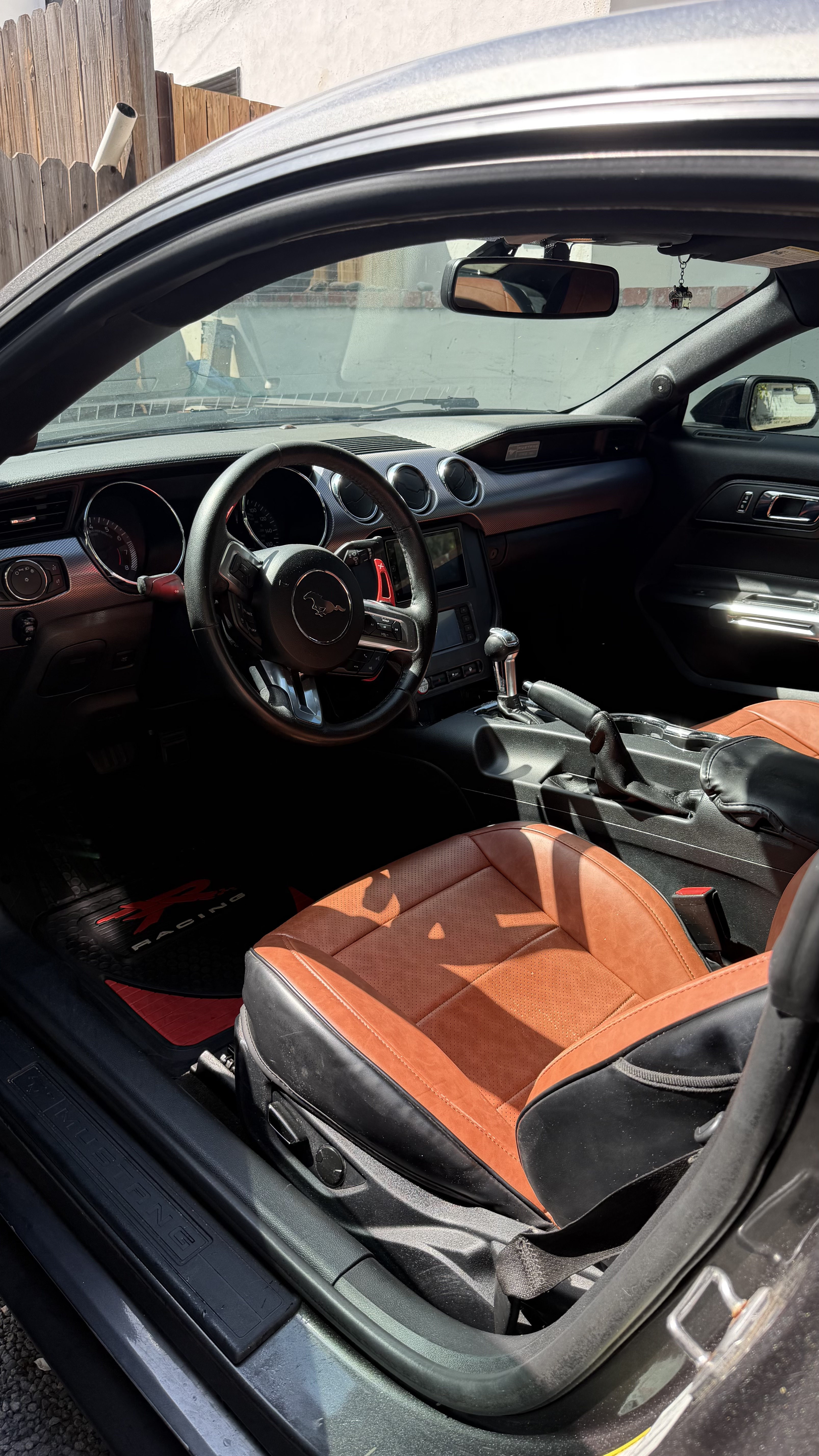 Used 2015 Ford Mustang Coupe RWD image 13