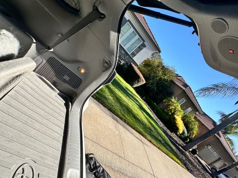 Used 2015 Toyota Highlander Limited image 11