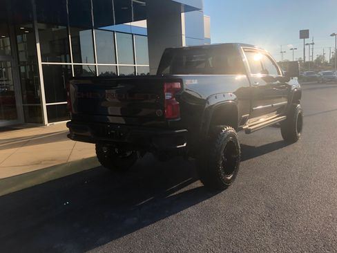 Used 2022 Chevrolet Silverado 2500 LTZ w/ LTZ Convenience Package AWD/4WD image 6