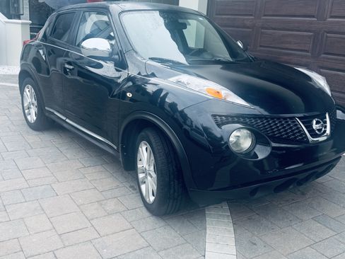 Used 2012 Nissan Juke SV w/ Chrome Pkg image 4