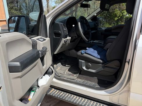 Used 2019 Ford F150 XL w/ Equipment Group 101A Mid image 8