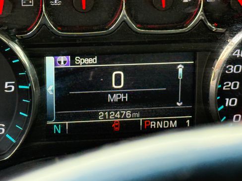 Used 2015 Chevrolet Silverado 2500 LT w/ LT Convenience Package image 20