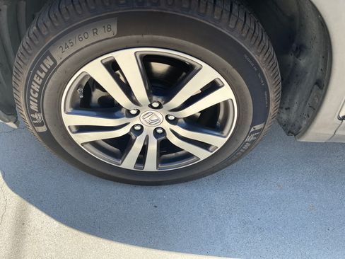 Used 2017 Honda Pilot EX-L image 2