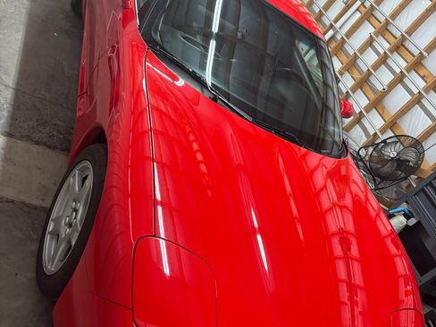 Used 1997 Chevrolet Corvette Coupe w/ Performance Handling Pkg image 17