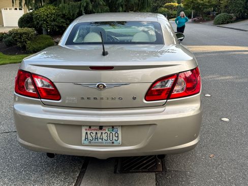 Used 2008 Chrysler Sebring Limited w/ Luxury Group FWD image 5