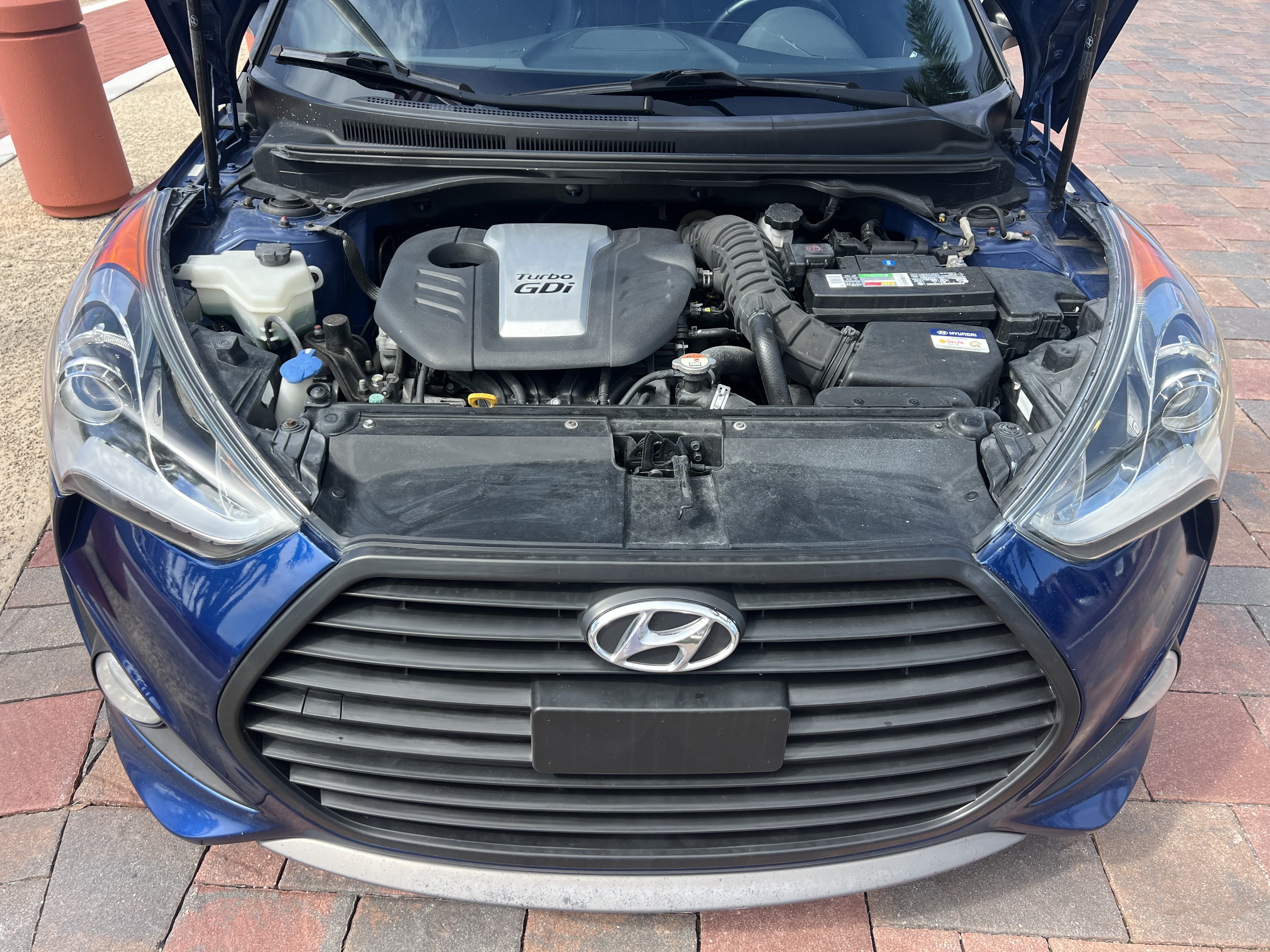 Used 2016 Hyundai Veloster Turbo FWD image 25