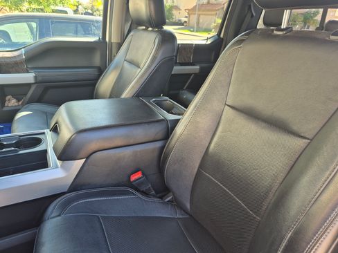 Used 2019 Ford F250 Lariat w/ Lariat Value Package image 6