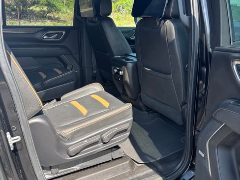 Used 2021 GMC Yukon XL AT4 w/ AT4 Premium Package AWD/4WD image 13