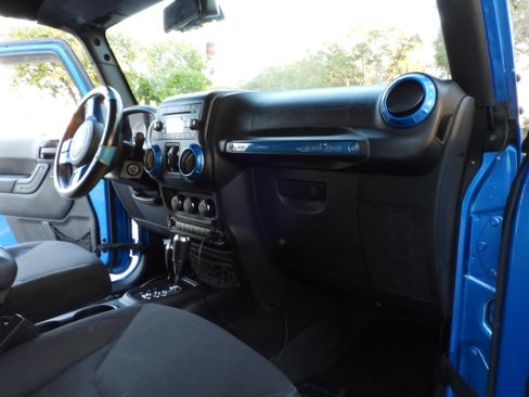 Used 2016 Jeep Wrangler Unlimited Sport w/ Quick Order Package 24S image 16