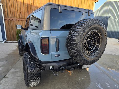 Used 2022 Ford Bronco Black Diamond image 5