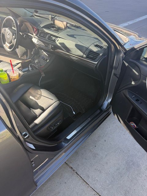 Used 2014 Lexus CT 200h FWD image 8