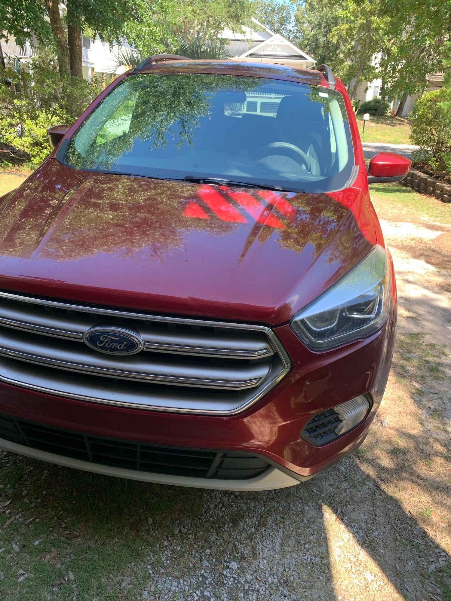 Used 2017 Ford Escape SE w/ Equipment Group 201A FWD image 1