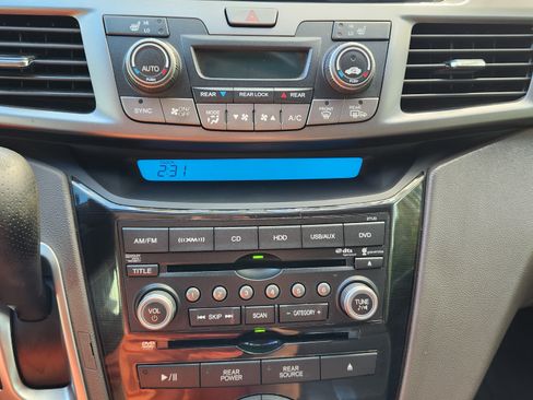 Used 2013 Honda Odyssey Touring Elite image 19