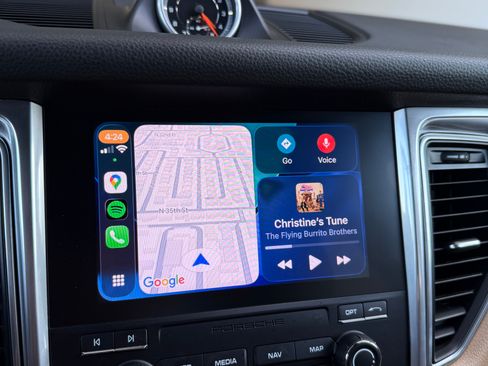 Used 2017 Porsche Macan S image 20