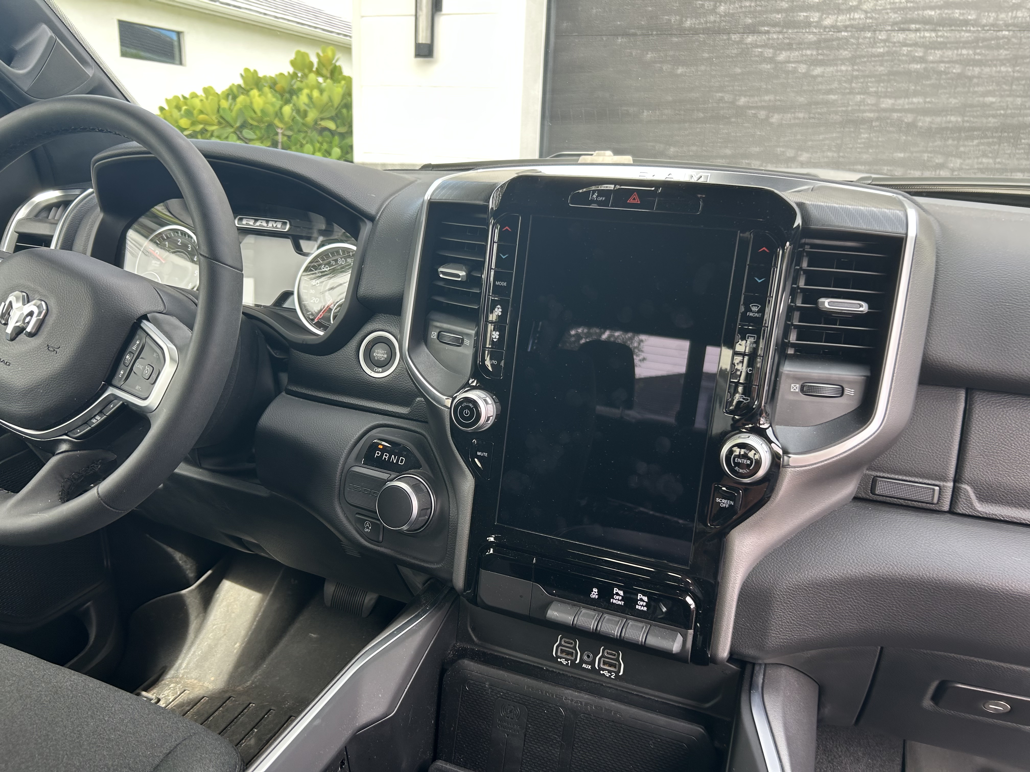 Used 2025 RAM 1500 Big Horn RWD image 9