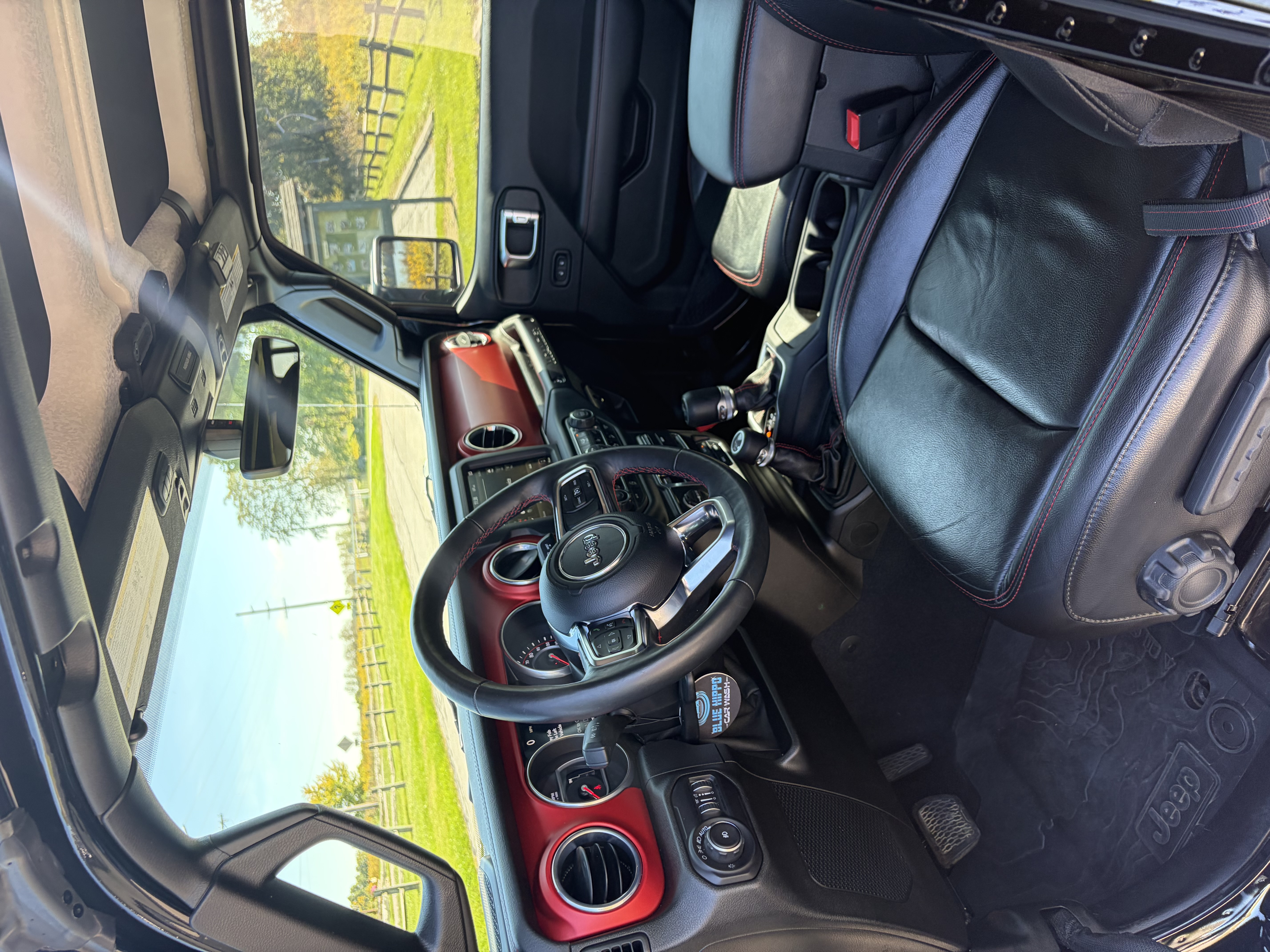Used 2018 Jeep Wrangler Unlimited Rubicon AWD/4WD image 18