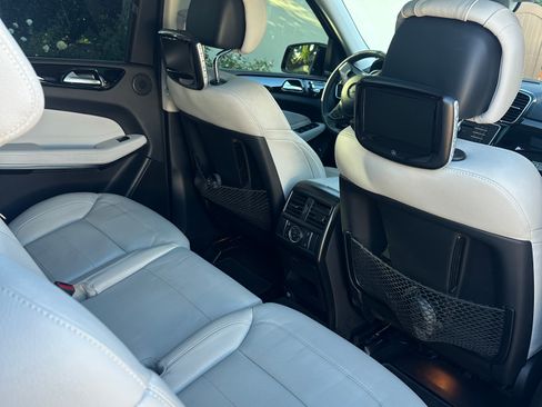 Used 2018 Mercedes-Benz GLS 550 4MATIC image 13