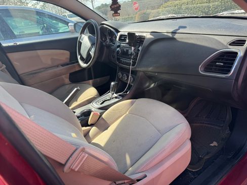 Used 2011 Chrysler 200 LX image 14
