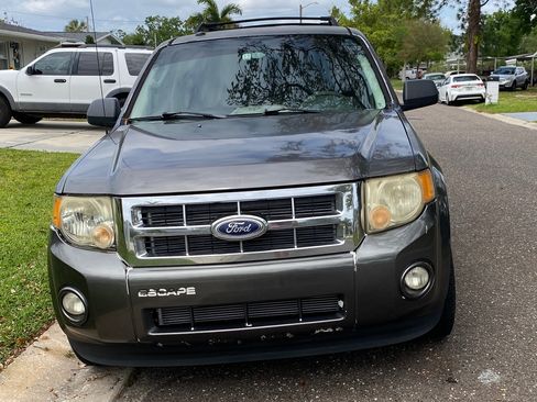 Used 2010 Ford Escape XLT image 19