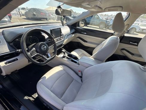 Used 2020 Nissan Altima 2.5 S FWD image 6