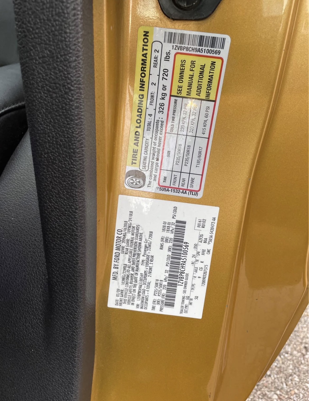 Used 2010 Ford Mustang GT RWD image 12
