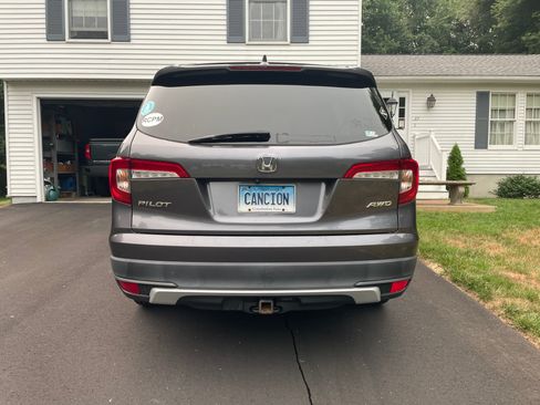 Used 2019 Honda Pilot EX image 4