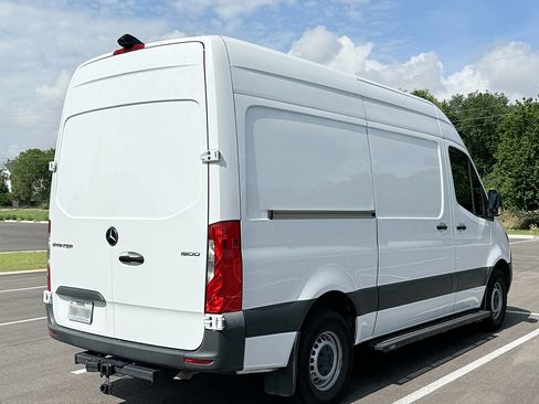 Used 2023 Mercedes-Benz Sprinter 1500 image 8
