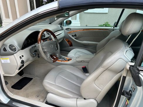 Used 2005 Mercedes-Benz CLK 500 Cabriolet image 13