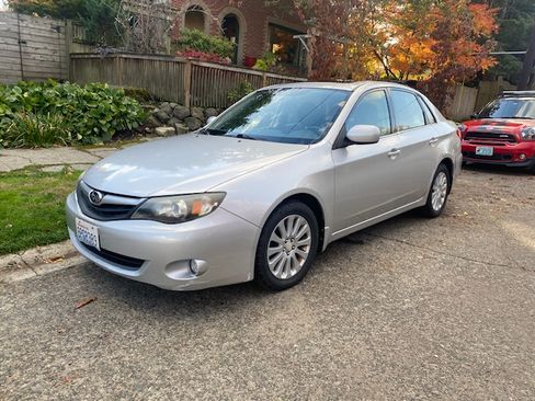 Used 2010 Subaru Impreza 2.5i Premium image 2
