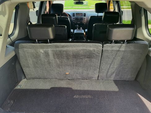 Used 2010 Nissan Armada Platinum w/ Captain Seat Pkg image 20