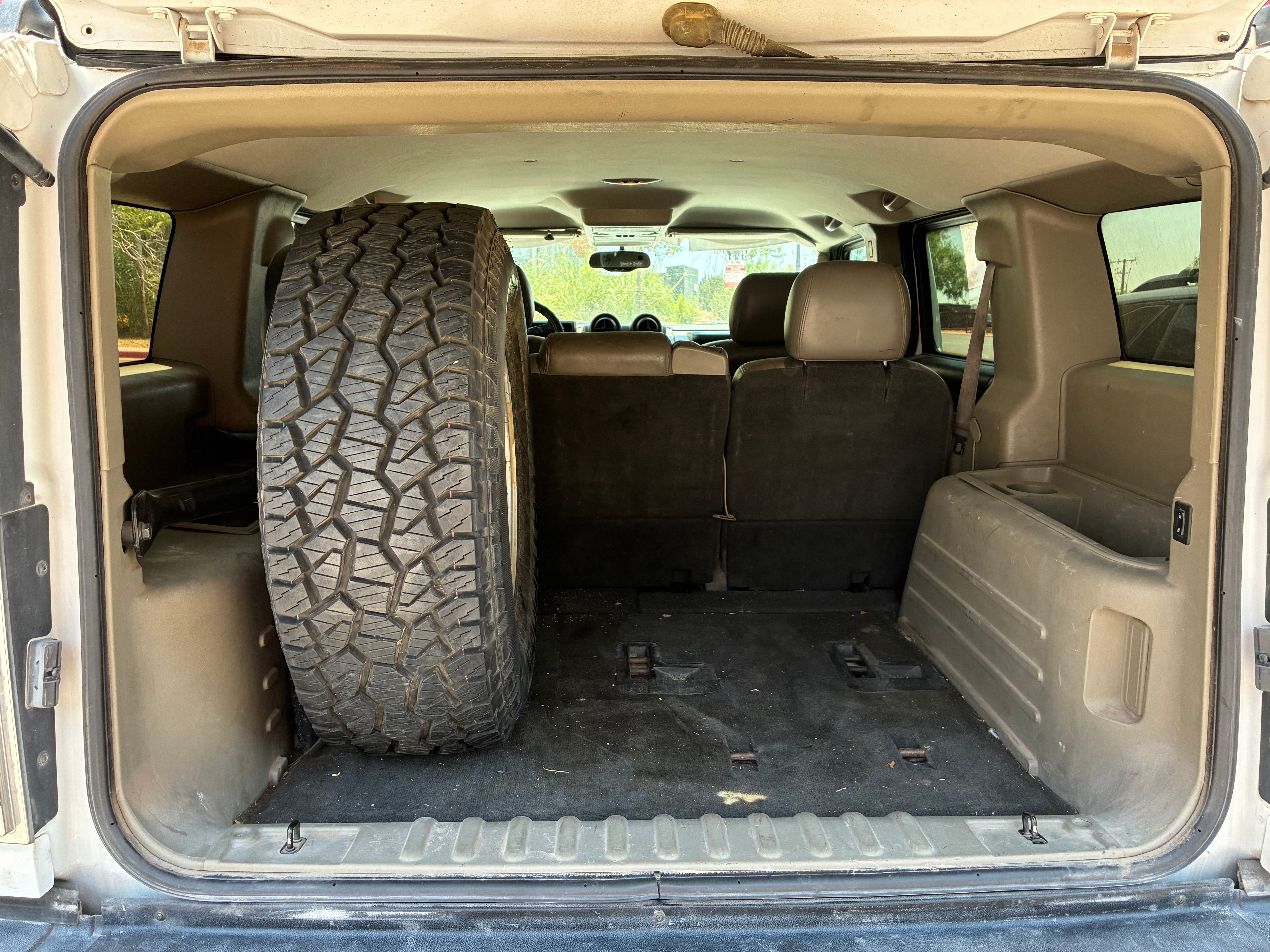 Used 2004 HUMMER H2 w/ Preferred Equipment Group AWD/4WD image 12