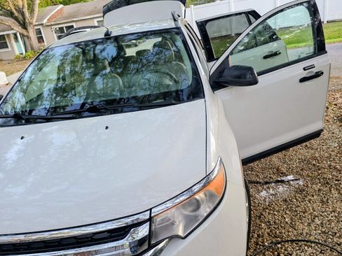 Used 2013 Ford Edge SE image 6