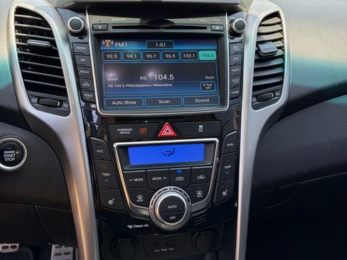 Used 2014 Hyundai Elantra GT w/ Option Group 03 FWD image 13