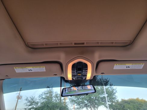 Used 2013 Porsche Cayenne image 16