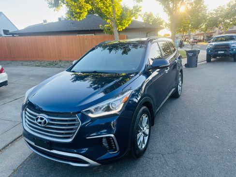 Used 2017 Hyundai Santa Fe SE w/ SE Premium Package 02 AWD/4WD image 1