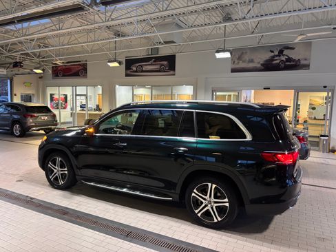 Used 2020 Mercedes-Benz GLS 450 4MATIC image 13