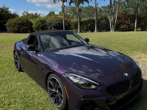 Used 2024 BMW Z4 M40i w/ Premium Package image 4