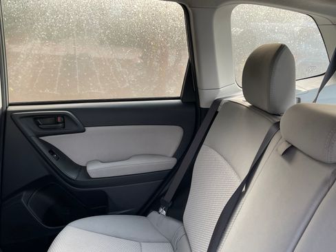 Used 2015 Subaru Forester 2.5i w/ Alloy Wheel Package image 10