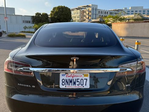 Used 2014 Tesla Model S P85 RWD image 11