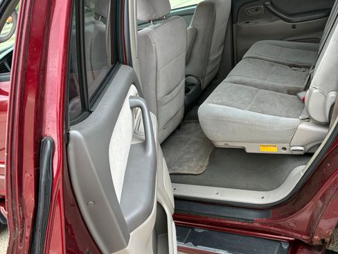 Used 2006 Toyota Sequoia SR5 AWD/4WD image 11