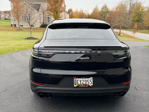 Used 2022 Porsche Cayenne E-Hybrid Coupe image 6