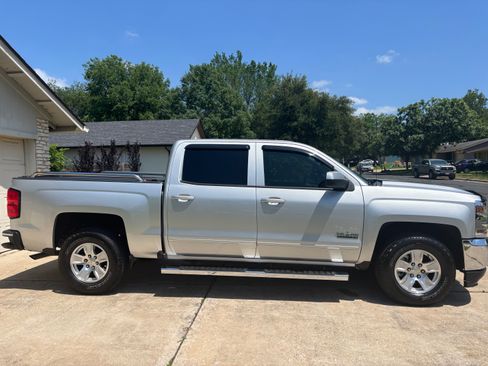 Used 2017 Chevrolet Silverado 1500 LT w/ LT Eassist Package RWD image 14