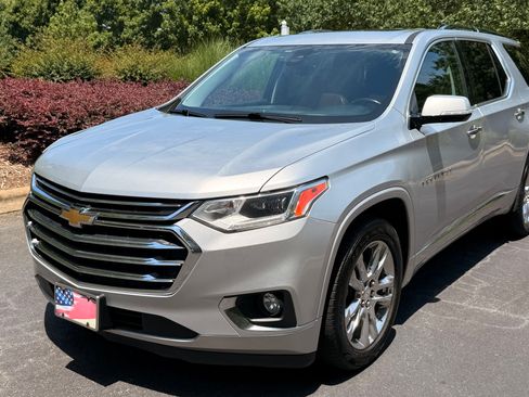 Used 2018 Chevrolet Traverse High Country AWD/4WD image 1